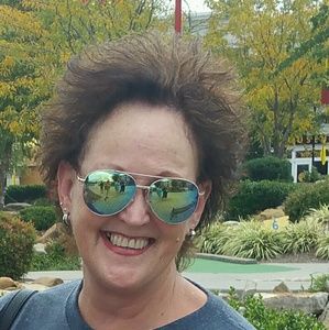 Meet your Posher, Donna